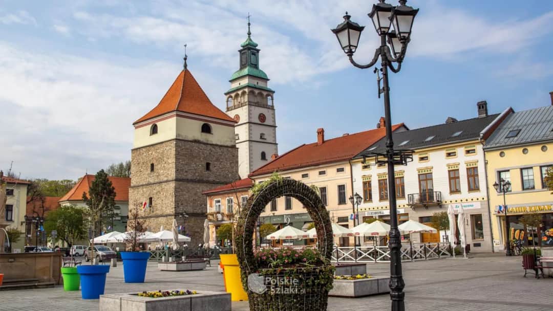 Co zwiedzić w Żywcu? Niezapomniane atrakcje i smaki Beskidów