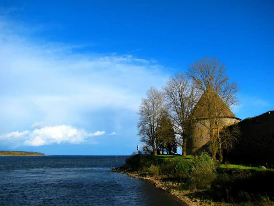 Jezioro Ładoga: Największe w Europie? Poznaj jego tajemnice!