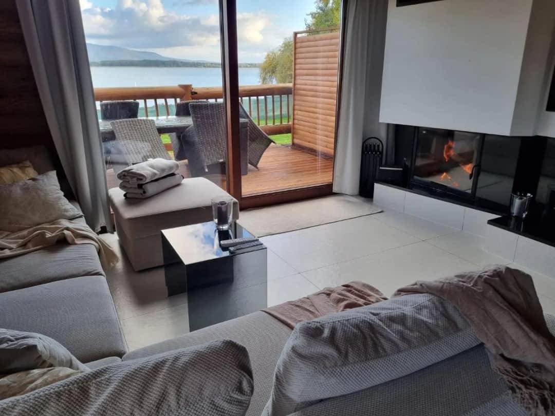 Domek nad jeziorem Dolny Śląsk: Gdzie i jak wynająć idealny?