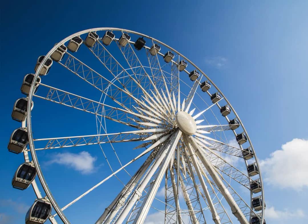 Polskie wybrzeże: Atrakcje dla każdego! Plan na każdą pogodę